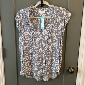 Monday Fun Women's Blouse in Gray and White Stitch Fix Size Large